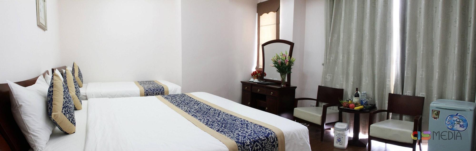 Lakeside Palace Hotel Hanoi Bagian luar foto