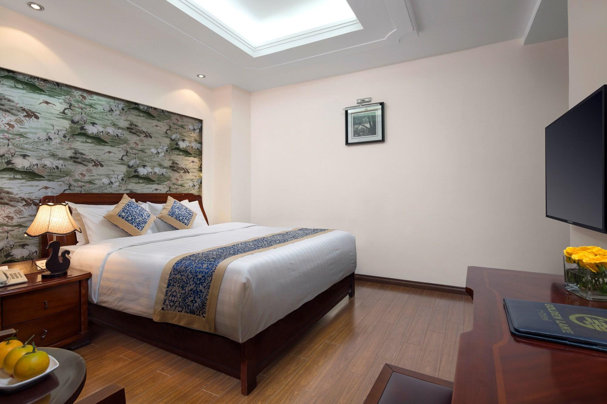 Lakeside Palace Hotel Hanoi Bagian luar foto