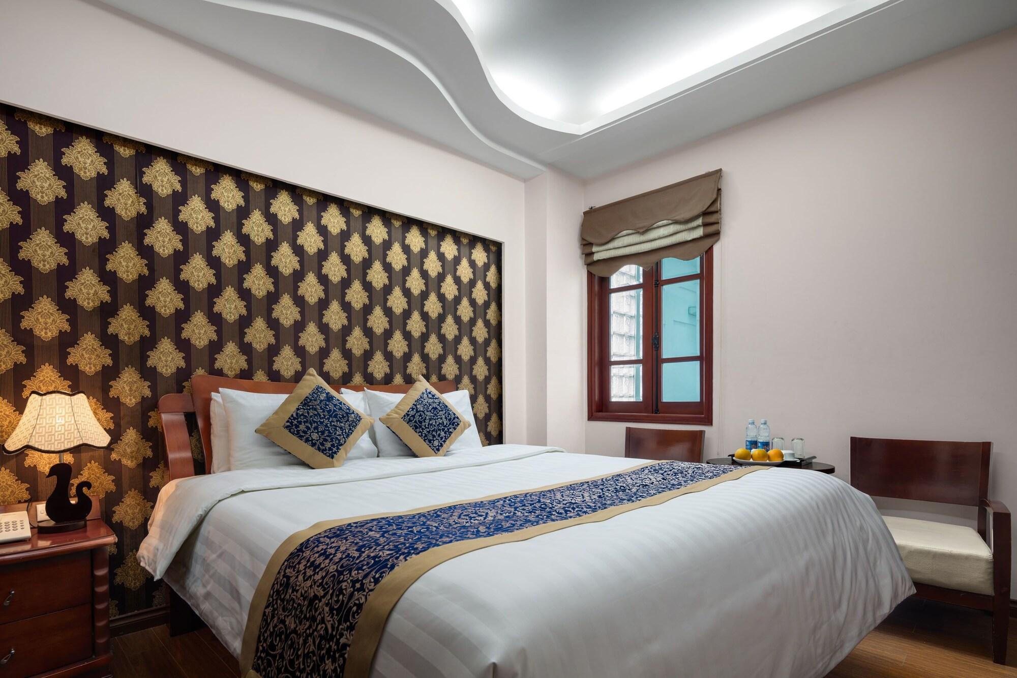 Lakeside Palace Hotel Hanoi Bagian luar foto