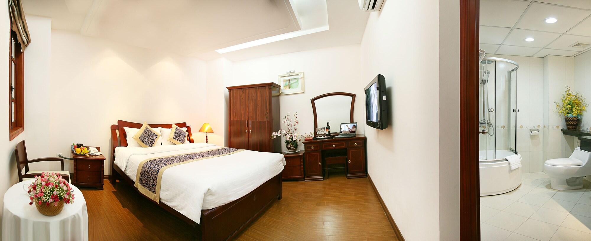 Lakeside Palace Hotel Hanoi Bagian luar foto