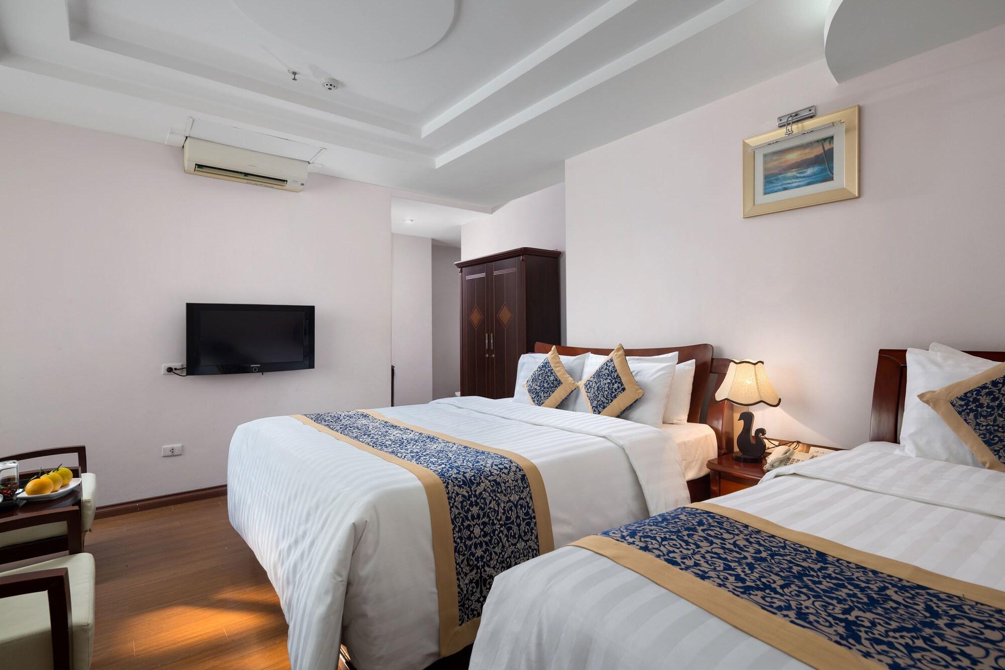 Lakeside Palace Hotel Hanoi Bagian luar foto
