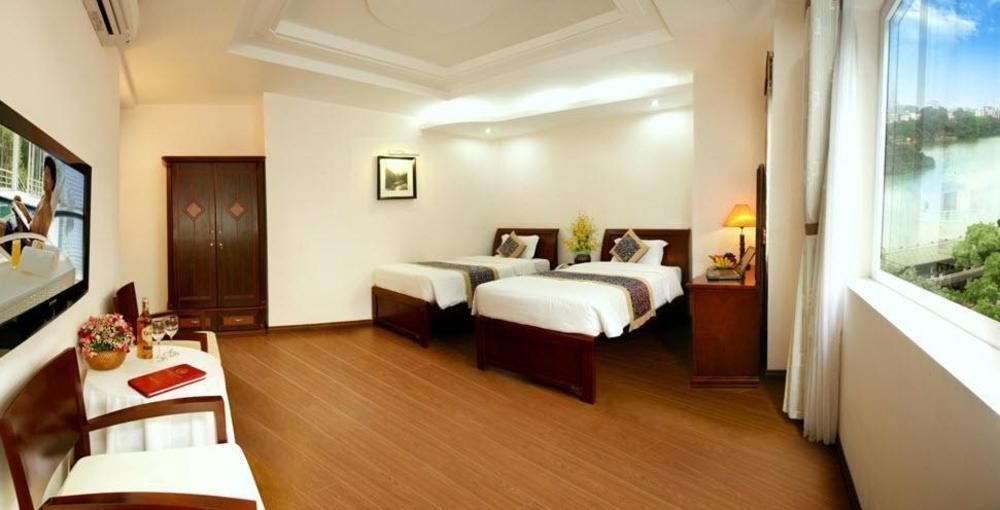 Lakeside Palace Hotel Hanoi Bagian luar foto
