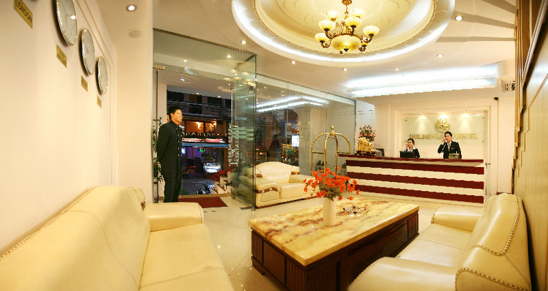 Lakeside Palace Hotel Hanoi Bagian luar foto