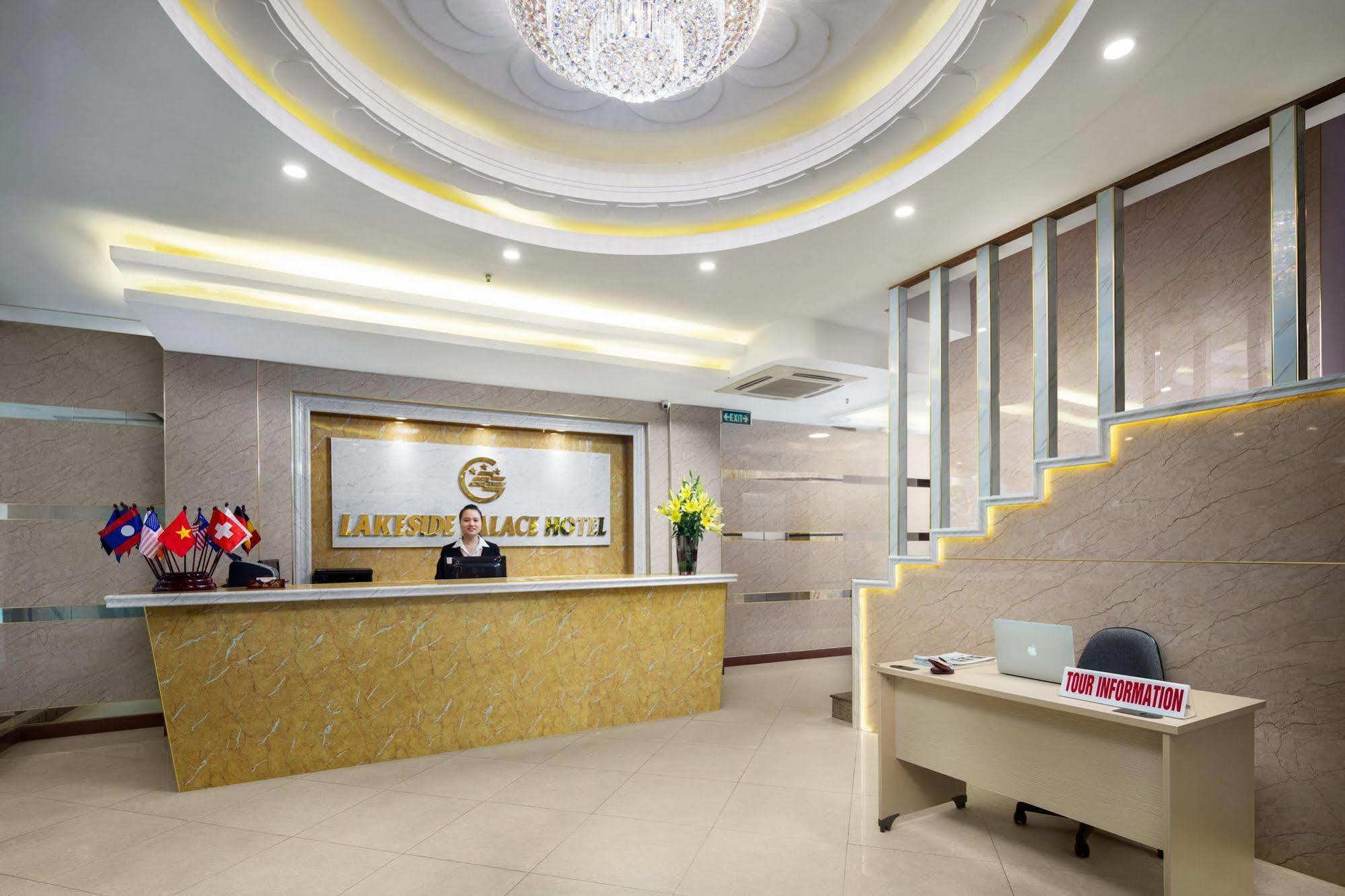 Lakeside Palace Hotel Hanoi Bagian luar foto