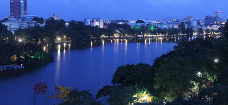 Lakeside Palace Hotel Hanoi Bagian luar foto
